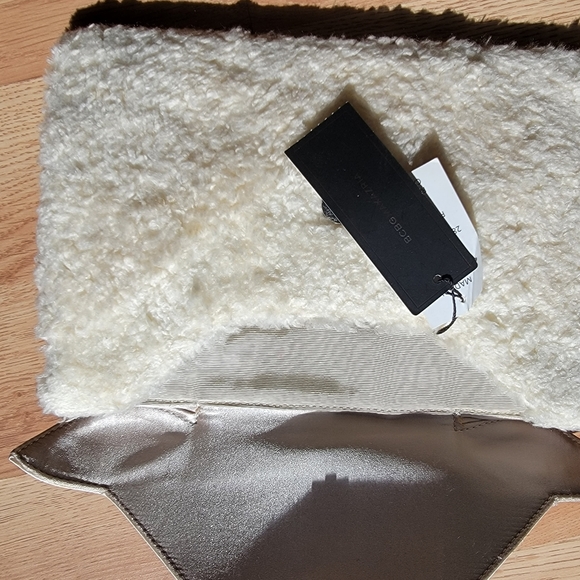Bcbgmaxazria lamb clutch. - Picture 6 of 9